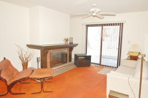 1070 Mayfield Ln, Hoffman Estates, IL 60169 photo 8