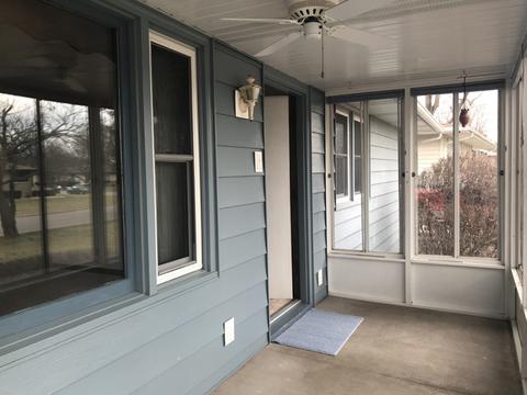 1633 Sunset Dr, Peru, IL 61354 photo 2