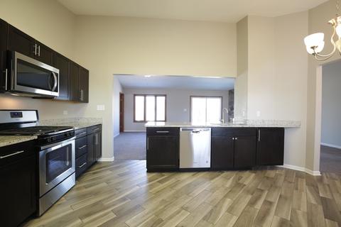 1510 Cobblestone Ct, Johnsburg, IL 60051 photo 7