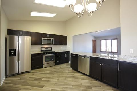 1510 Cobblestone Ct, Johnsburg, IL 60051 photo 6