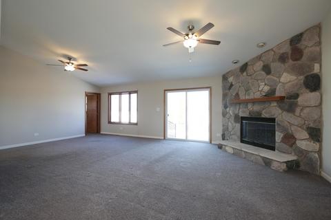 1510 Cobblestone Ct, Johnsburg, IL 60051 photo 3