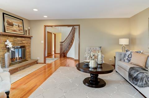 7815 Circle Dr, Burr Ridge, IL 60527 photo 3