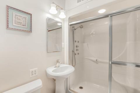 969 E Prairie Ave, Des Plaines, IL 60016 photo 18