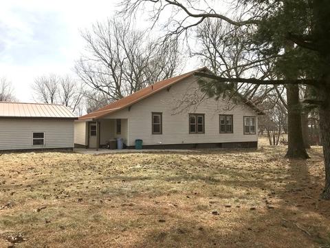417 W Maple St, Malden, IL 61337 photo 3