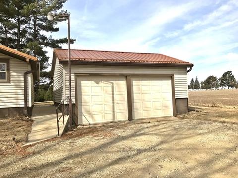 417 W Maple St, Malden, IL 61337 photo 4