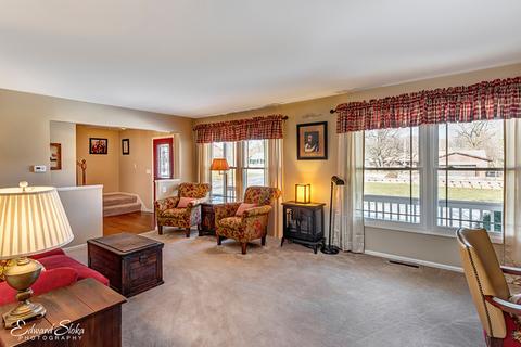 1221 Surrey Ct, Algonquin, IL 60102 photo 3