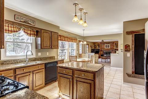 1221 Surrey Ct, Algonquin, IL 60102 photo 8