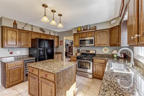 1221 Surrey Ct, Algonquin, IL 60102 photo 6