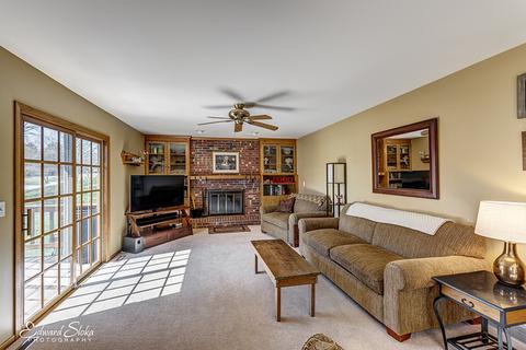 1221 Surrey Ct, Algonquin, IL 60102 photo 11