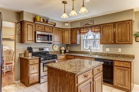 1221 Surrey Ct, Algonquin, IL 60102 photo 7