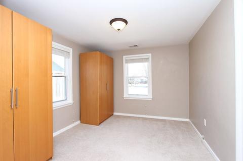 218 S Lyle Ave, Elgin, IL 60123 photo 13
