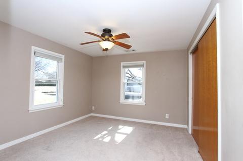 218 S Lyle Ave, Elgin, IL 60123 photo 8