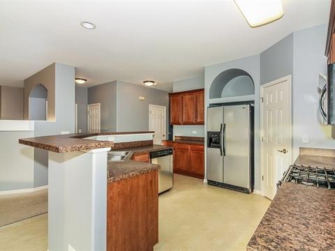 3307 Lafayette St, Elgin, IL 60124 photo 7