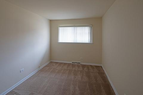 817 Valley Stream Dr #C, Wheeling, IL 60090 photo 3