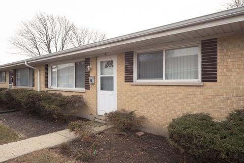 817 Valley Stream Dr #C, Wheeling, IL 60090 photo 1