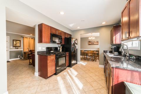 1207 S Appletree Ln, Bartlett, IL 60103 photo 13