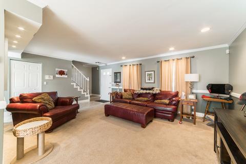 1207 S Appletree Ln, Bartlett, IL 60103 photo 7