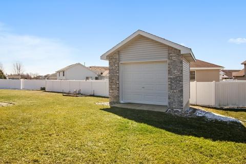 1443 E Cap Cir, Bourbonnais, IL 60914 photo 24