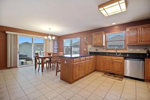 1443 E Cap Cir, Bourbonnais, IL 60914 photo 6