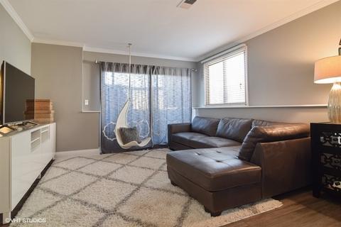 704 Circle Dr, Roselle, IL 60172 photo 5