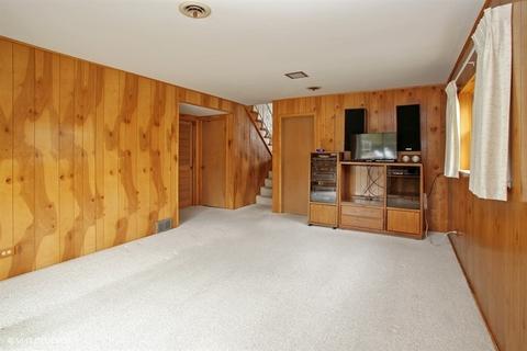 1208 W Sunset Rd, Mount Prospect, IL 60056 photo 14