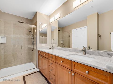 255 E Liberty Dr #606, Wheaton, IL 60187 photo 17