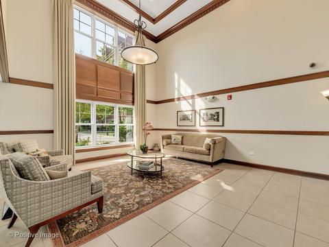255 E Liberty Dr #606, Wheaton, IL 60187 photo 2