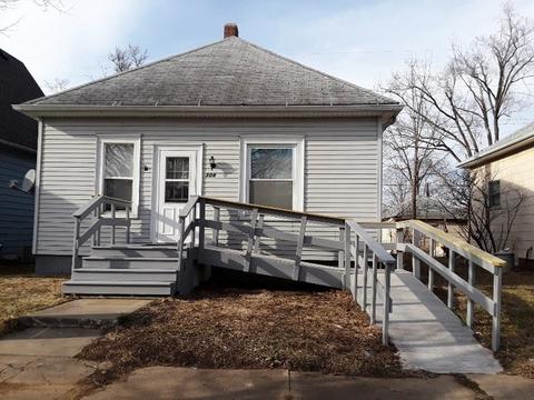 304 E 4th St, Depue, IL 61322 photo 2
