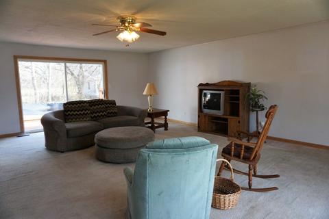 310 Willow Rd, Lakemoor, IL 60051 photo 11