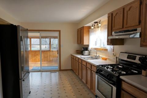 310 Willow Rd, Lakemoor, IL 60051 photo 6