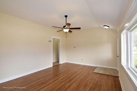 104 Oliver St, Bartlett, IL 60103 photo 4