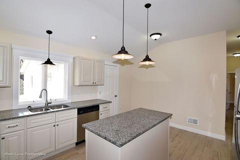 104 Oliver St, Bartlett, IL 60103 photo 9