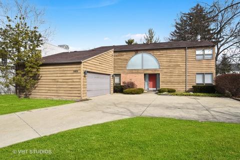 985 Forestway Dr, Glencoe, IL 60022 photo 1