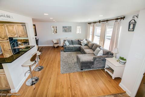 218 S Beverly St, Wheaton, IL 60187 photo 9