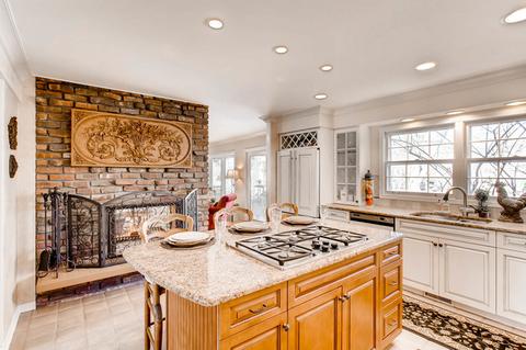 26 W244 Tomahawk Dr, Wheaton, IL 60189 photo 4