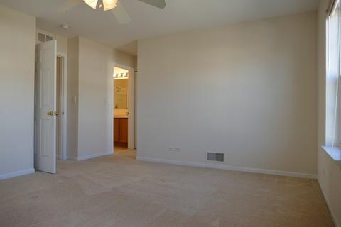 2464 Georgetown Cir, Aurora, IL 60503 photo 13