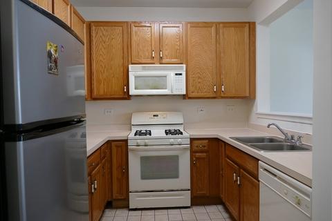 2464 Georgetown Cir, Aurora, IL 60503 photo 6