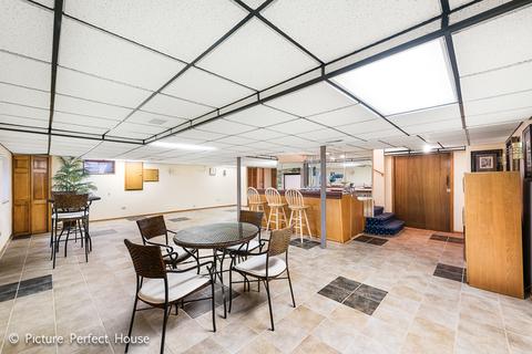 6245 Squire Ln, Willowbrook, IL 60527 photo 23