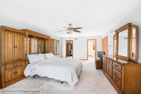 6245 Squire Ln, Willowbrook, IL 60527 photo 19