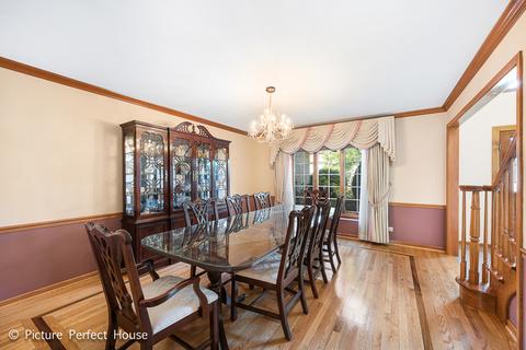 6245 Squire Ln, Willowbrook, IL 60527 photo 10