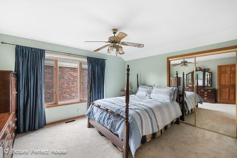 6245 Squire Ln, Willowbrook, IL 60527 photo 16