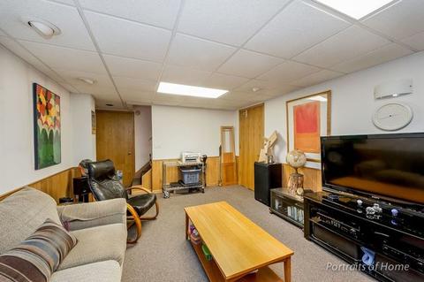 1406 Daly Rd, Wheaton, IL 60187 photo 14