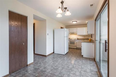 2449 Hedge Row Dr, Aurora, IL 60502 photo 11