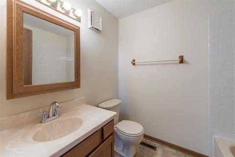 2449 Hedge Row Dr, Aurora, IL 60502 photo 25