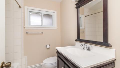 1423 E Lowden Ln, Mount Prospect, IL 60056 photo 17
