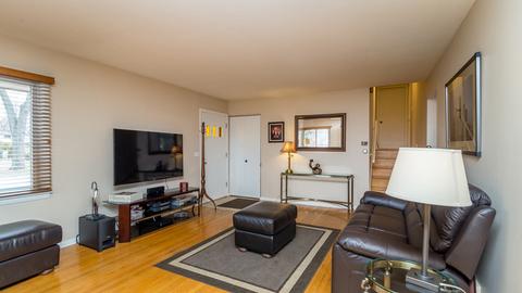 1423 E Lowden Ln, Mount Prospect, IL 60056 photo 3