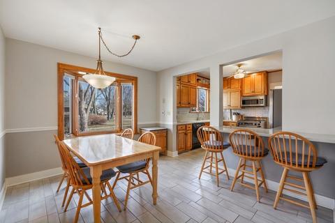 928 N Cross St, Wheaton, IL 60187 photo 7