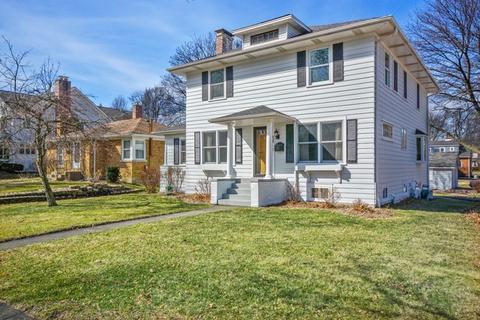 928 N Cross St, Wheaton, IL 60187 photo 1
