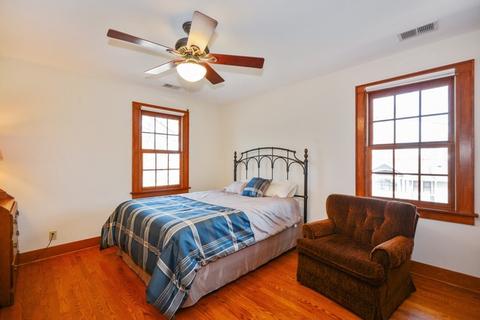928 N Cross St, Wheaton, IL 60187 photo 16