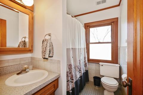 928 N Cross St, Wheaton, IL 60187 photo 18